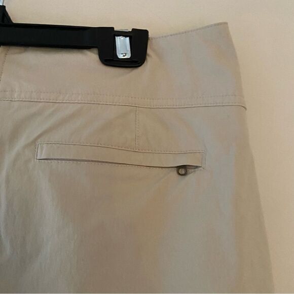 Royal Robbins khaki colored skort - Picture 5 of 8
